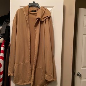 Nice casual gold 3/4 length sweater, rarely worn!